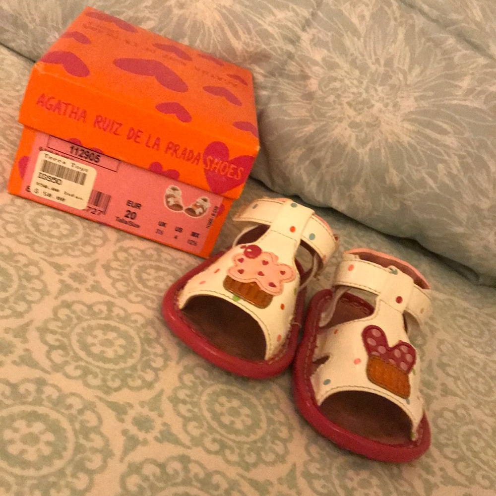 Girls Toddler Sz 4 Sandals